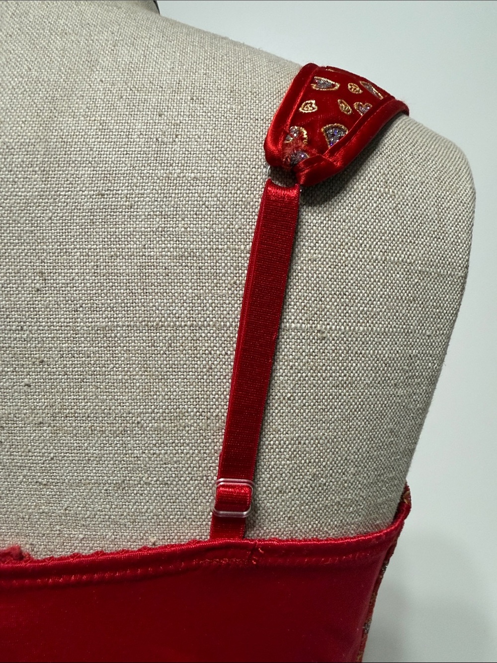 Frederick's of Hollywood Red Bustier with Gold and Silver Hearts - Picture 13 of 17